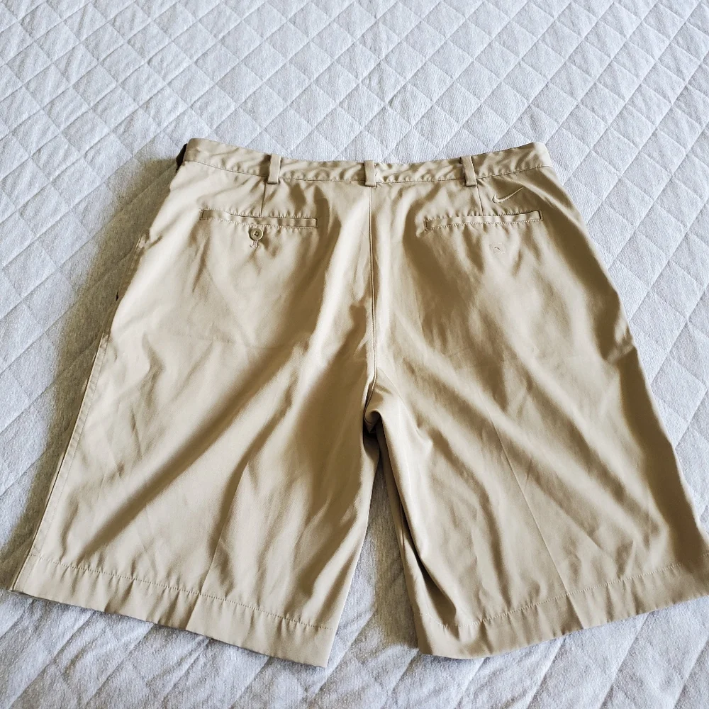 Nike Golf Men's‎ Khaki shorts